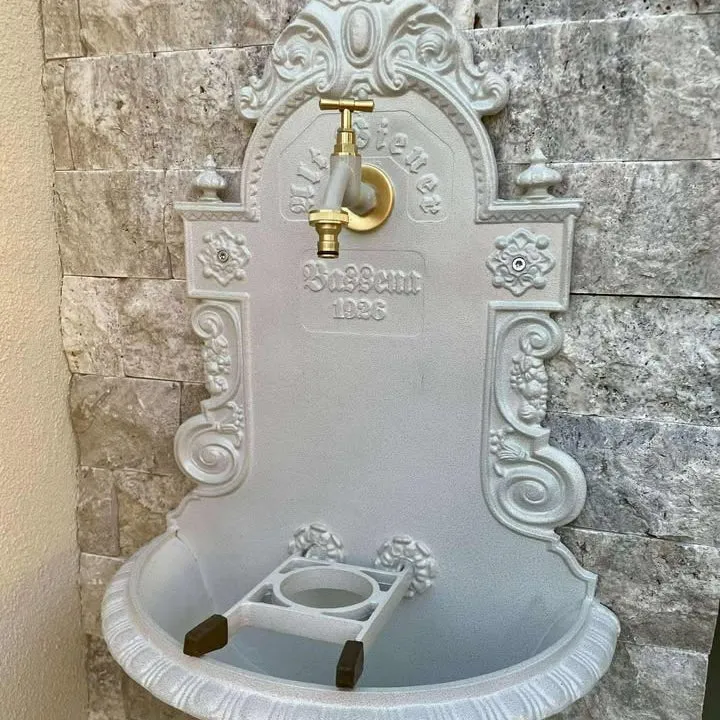 Wasserhahn Garten mit Rosettengarnitur