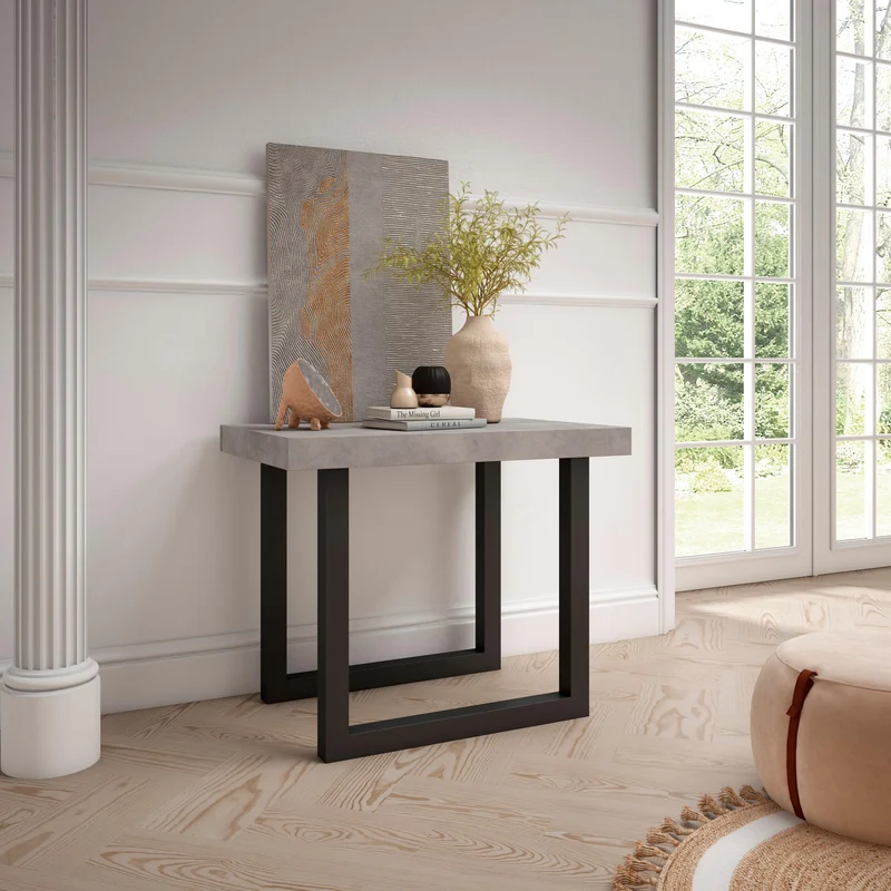 Table console extensible ciment 260 cm – Jusqu’à 12 personnes – Pieds en bois massif noirs en U