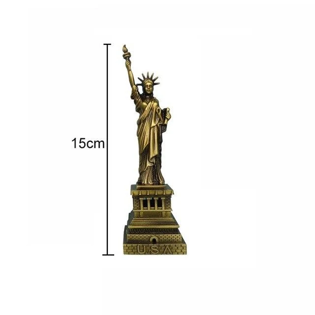Célèbre Statue de la Liberté Modèle Décoration de La Maison Figurines En Métal Créatives Rétro Ornement Bar Cave À Vin Décor Cadeau Sculpture