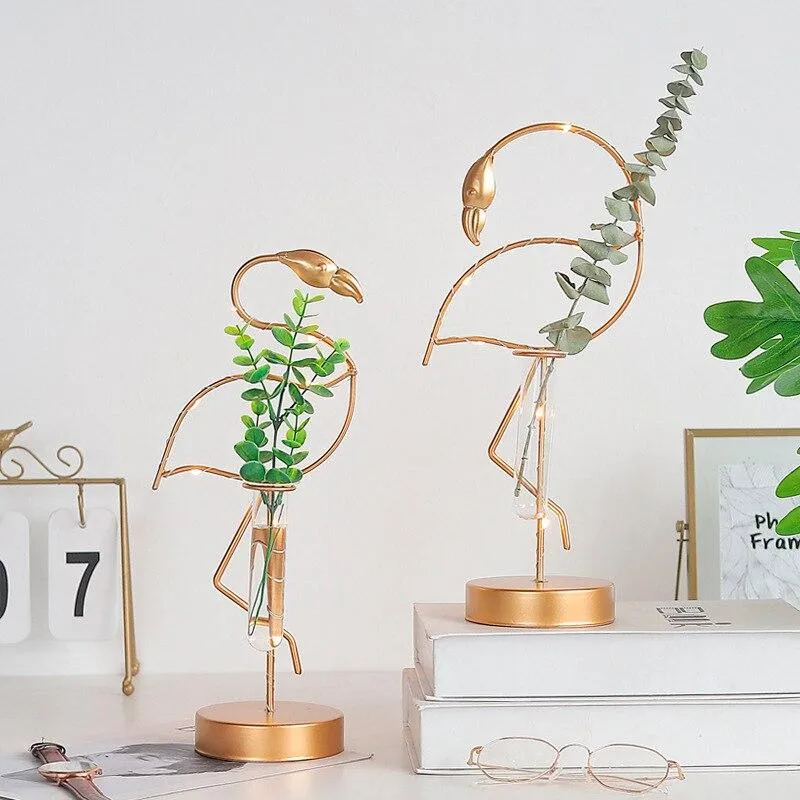 Creative Simple Moderne En Fer Forgé Flamant Doré Vase Hydroponique Ornement Flamingo Lampe Maison Bureau Décor De Bureau Artisanat Cadeau