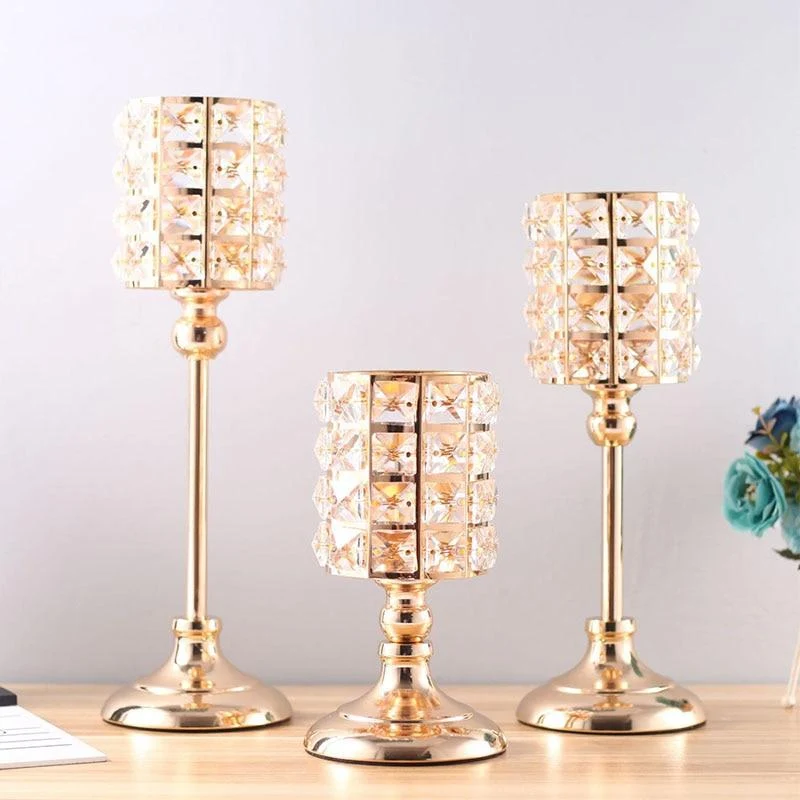 Bougeoirs en cristal modernes faits à la main Centres de table de mariage Ornements en métal Chandelier Décoration de la maison Artware Décoration de mariage Cadeau