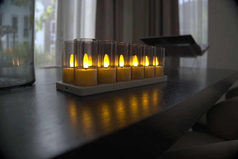 FlinQ - 12 Bougies chauffe-plat chauffe-plat rechargeables - Bougies LED avec flamme mobile - Télécommande incluse