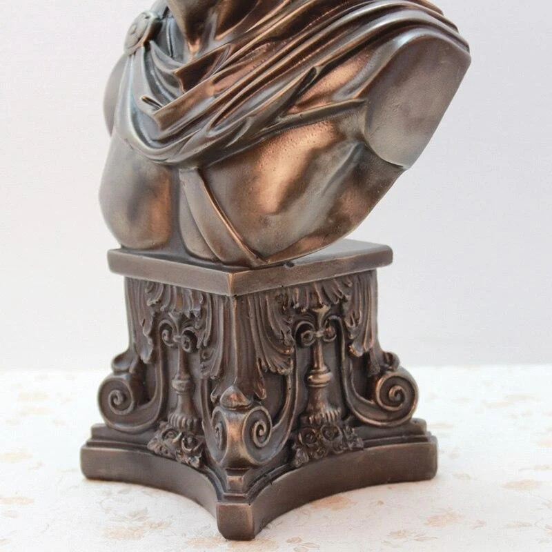 Creative Bronze Résine Penseur Statut Ornements Décoration de La Maison Rétro Caractère Européen Sculpture Art Figurines Cadeaux D'affaires