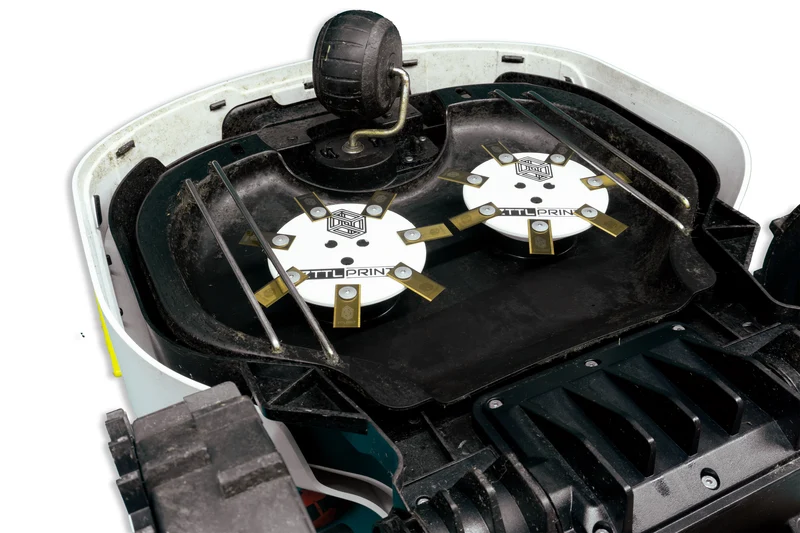 Mammotion Yuka Mähroboter Performance Komplettpaket PRO Spikes