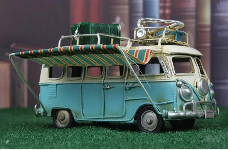 Décoration de la maison Classique En Métal Modèle De Bus Ornements Antique Bus Figurines En Métal Artisanat Photographie Props Enfants Jouets Cadeaux D'anniversaire