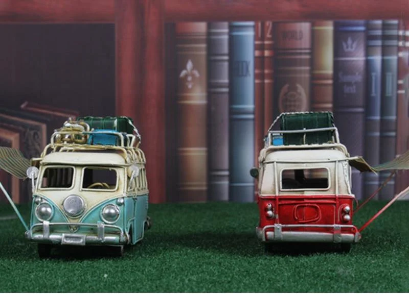 Décoration de la maison Classique En Métal Modèle De Bus Ornements Antique Bus Figurines En Métal Artisanat Photographie Props Enfants Jouets Cadeaux D'anniversaire