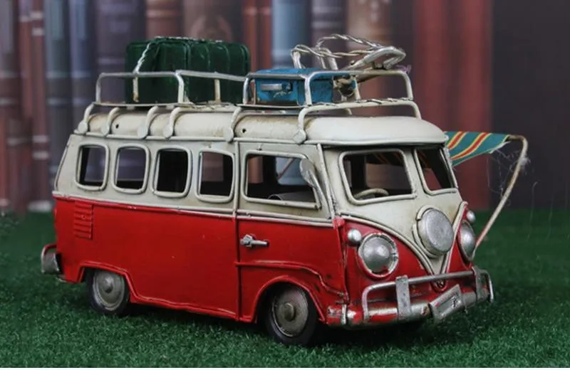 Décoration de la maison Classique En Métal Modèle De Bus Ornements Antique Bus Figurines En Métal Artisanat Photographie Props Enfants Jouets Cadeaux D'anniversaire