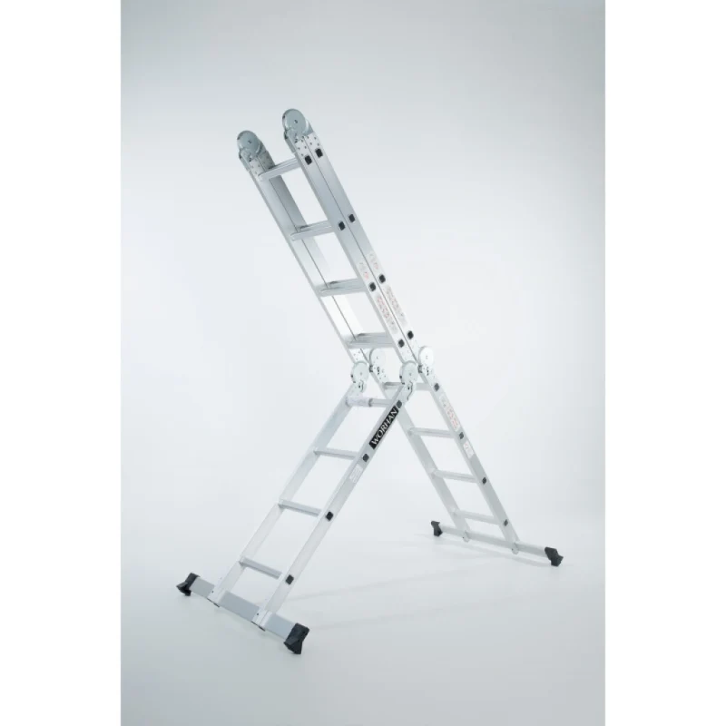 Echelle multifonction pliable 4 x 4 marches - hauteur 4.6 m