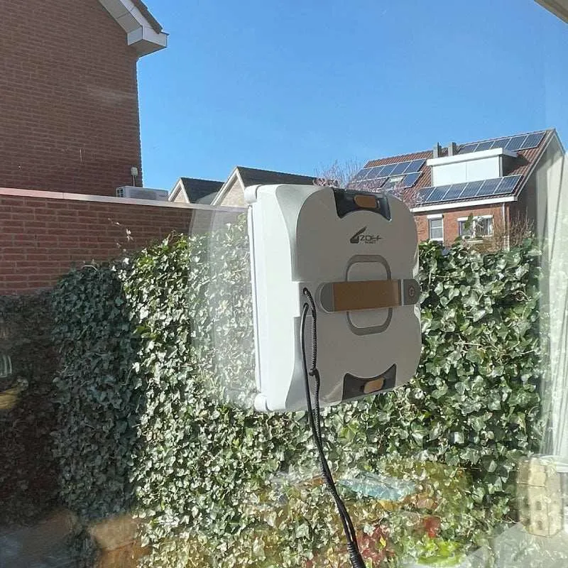 Zoef Robot raamwasser Bobbie 4.0 met waterspray