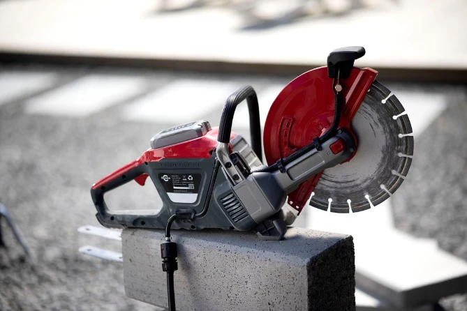 Découpeuse pro 82V - 4.3 kW