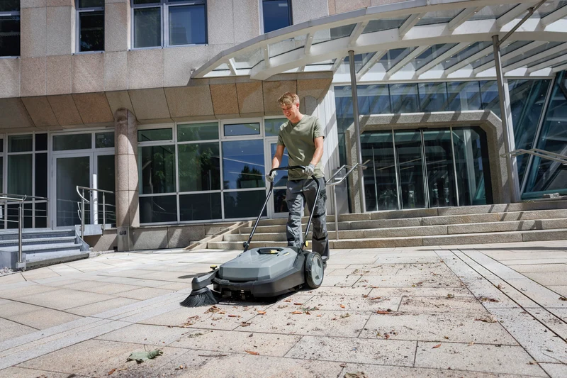 Balayeuse Karcher KM 70/20C
