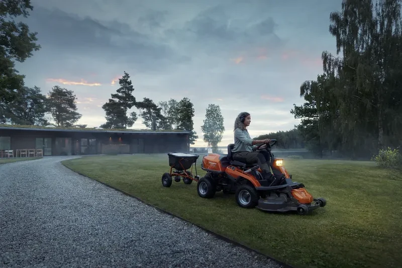 Tondeuse gazon - RIDER 216 T 4x4 - HUSQVARNA