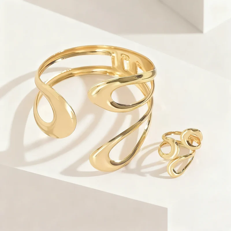Exaggerated Alloy Cuff Bracelet Set