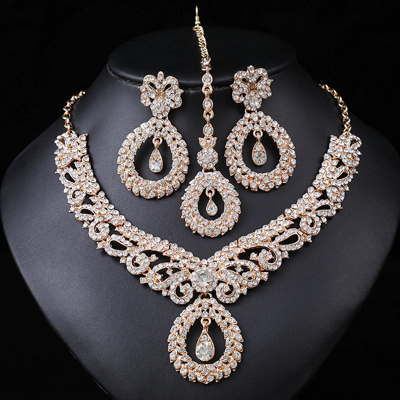 Crystal Luxury Clavicle Chain Necklace Set (3-Piece)