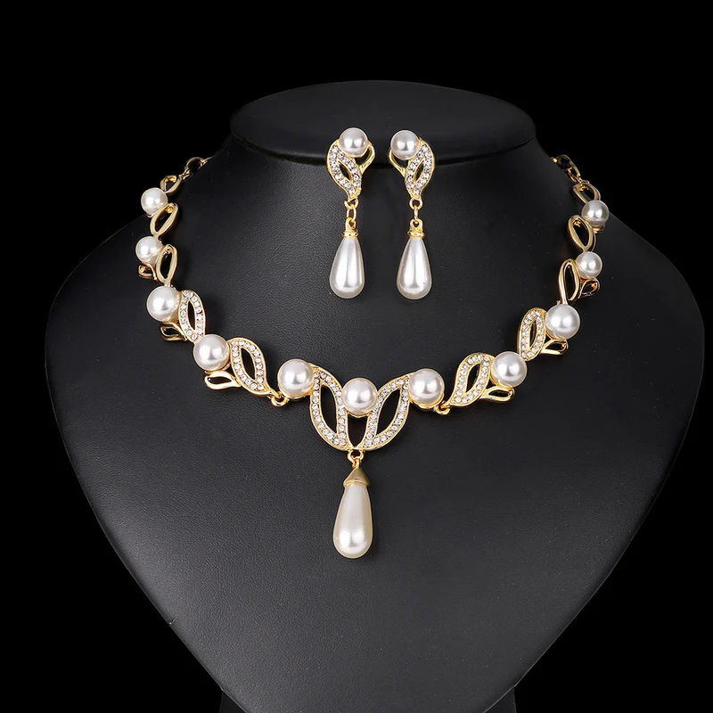 Pearl Teardrop Bridal Necklace & Earrings Set