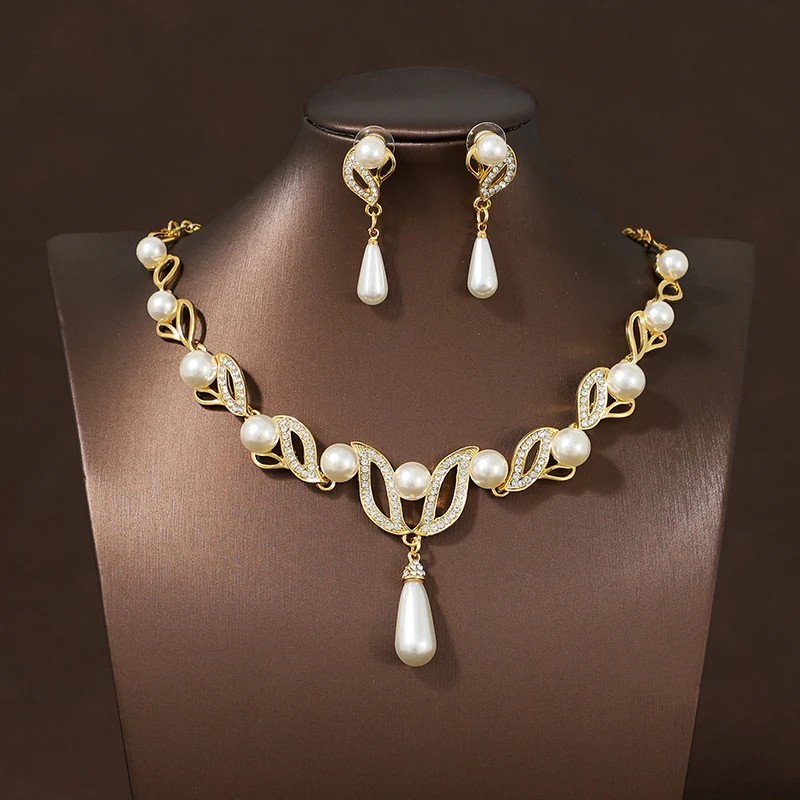 Pearl Teardrop Bridal Necklace & Earrings Set