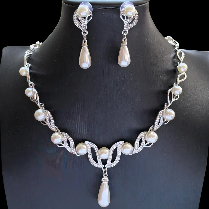 Pearl Teardrop Bridal Necklace & Earrings Set
