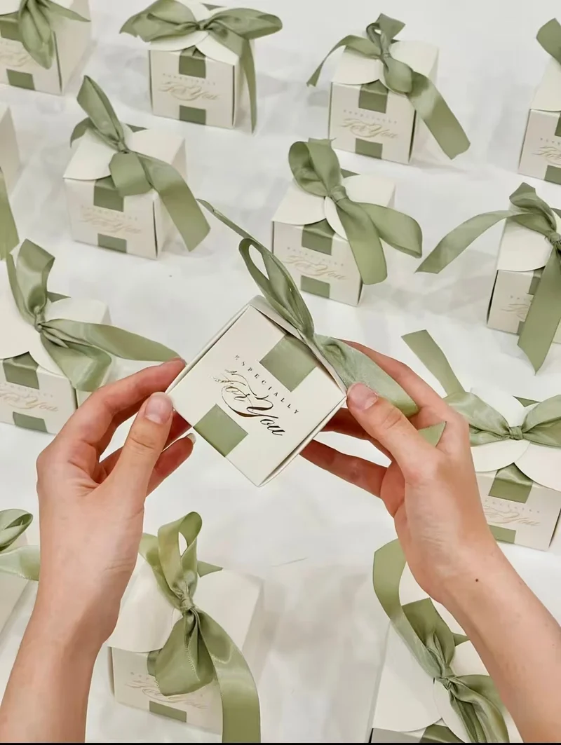 Wedding & Party Favor Gift Box