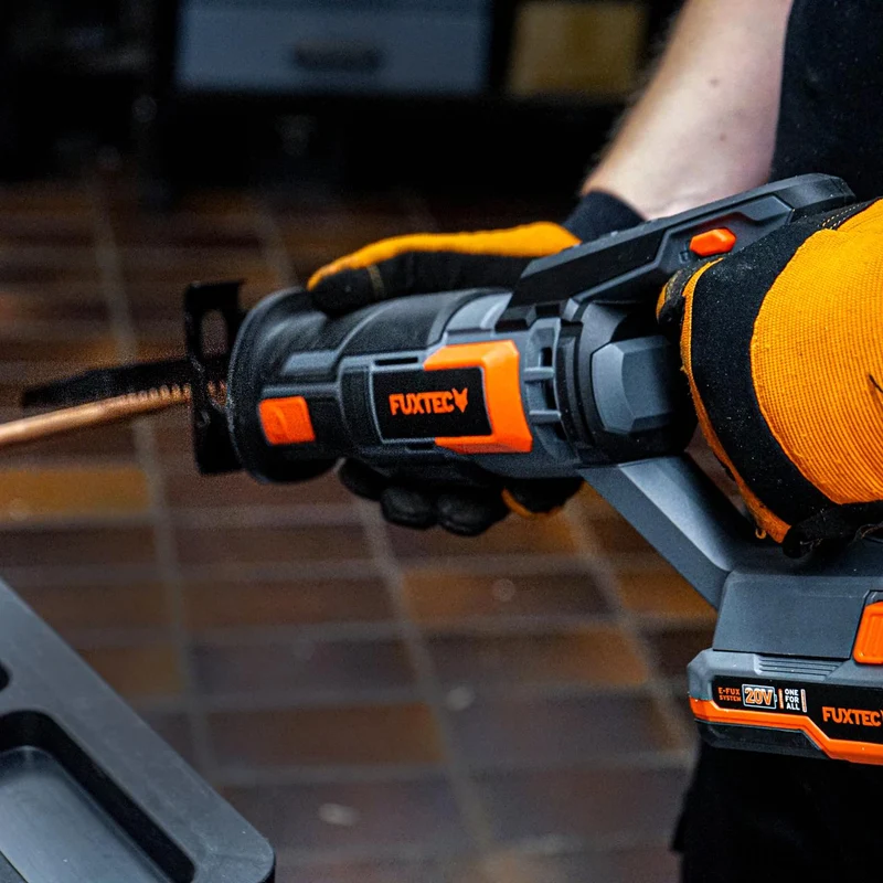 Scie sabre sans fil 20V FUXTEC FX-E1SS20 - sans batterie ni chargeur